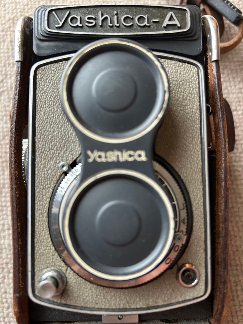 Yashica-A ヤシカ　ヴィンテージ二眼レフカメラ