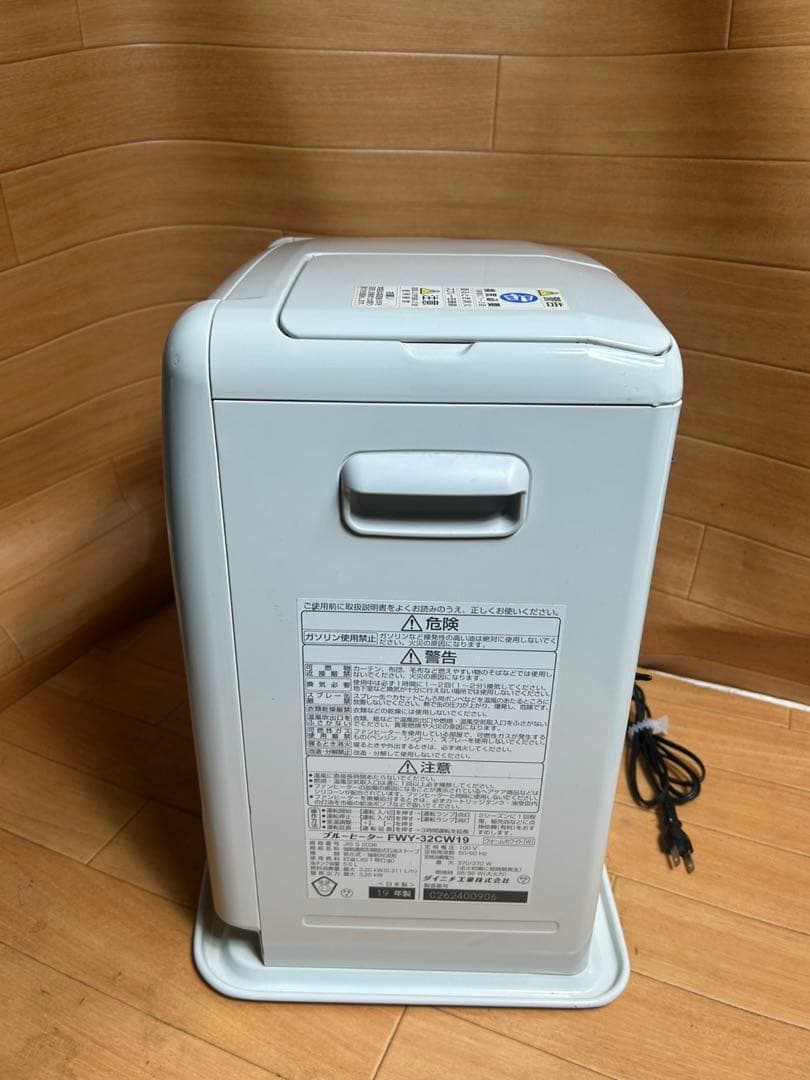 ダイニチ 石油ファンヒーター FWY-32CW19 2019年