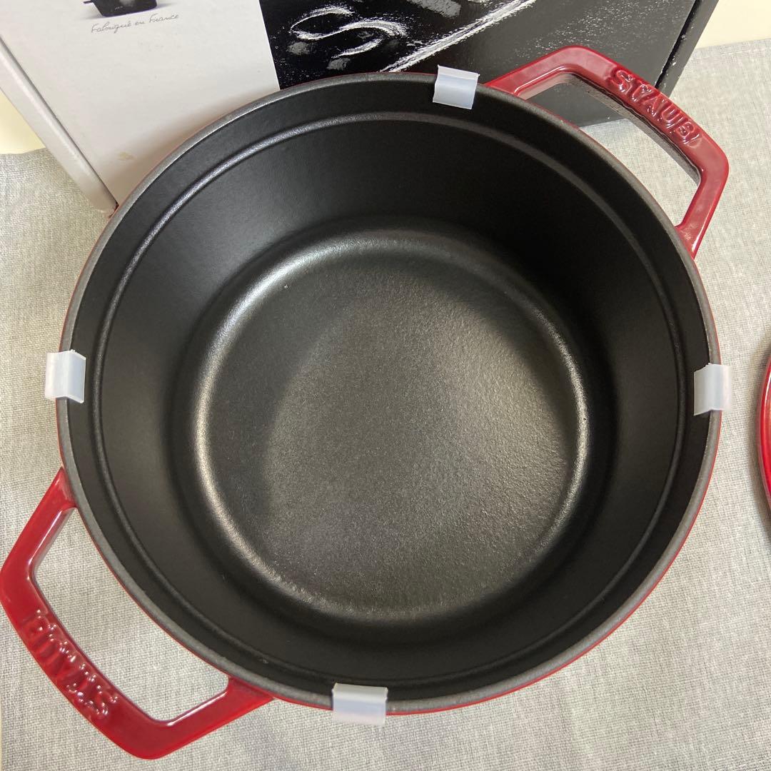 【美品】STAUB ストウブ　ピコココット　ラウンド22cmレッド