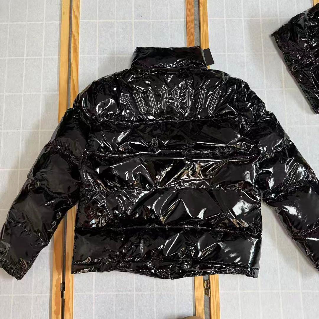 新品 TRAPSTAR 光沢ブラック ダウンジャケット Sサイズ i