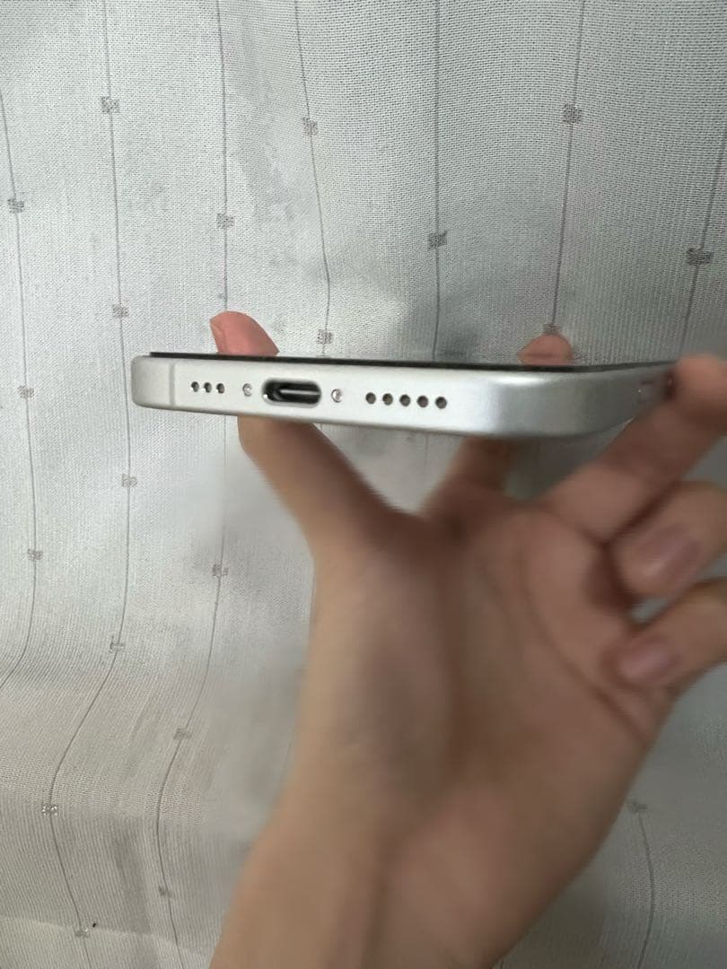 【超美品】iPhone 16 ホワイト 128GB 本体+付属品