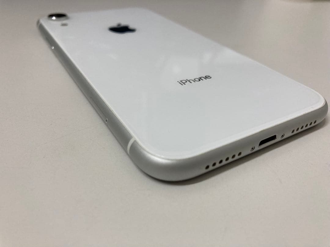 iPhone XR 128GB ホワイト　SIMフリー　K1787