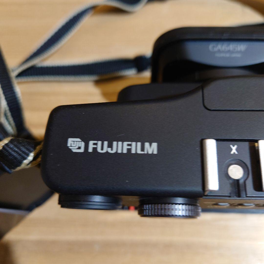 フジフイルム　GA645wi　フード+カバー付き