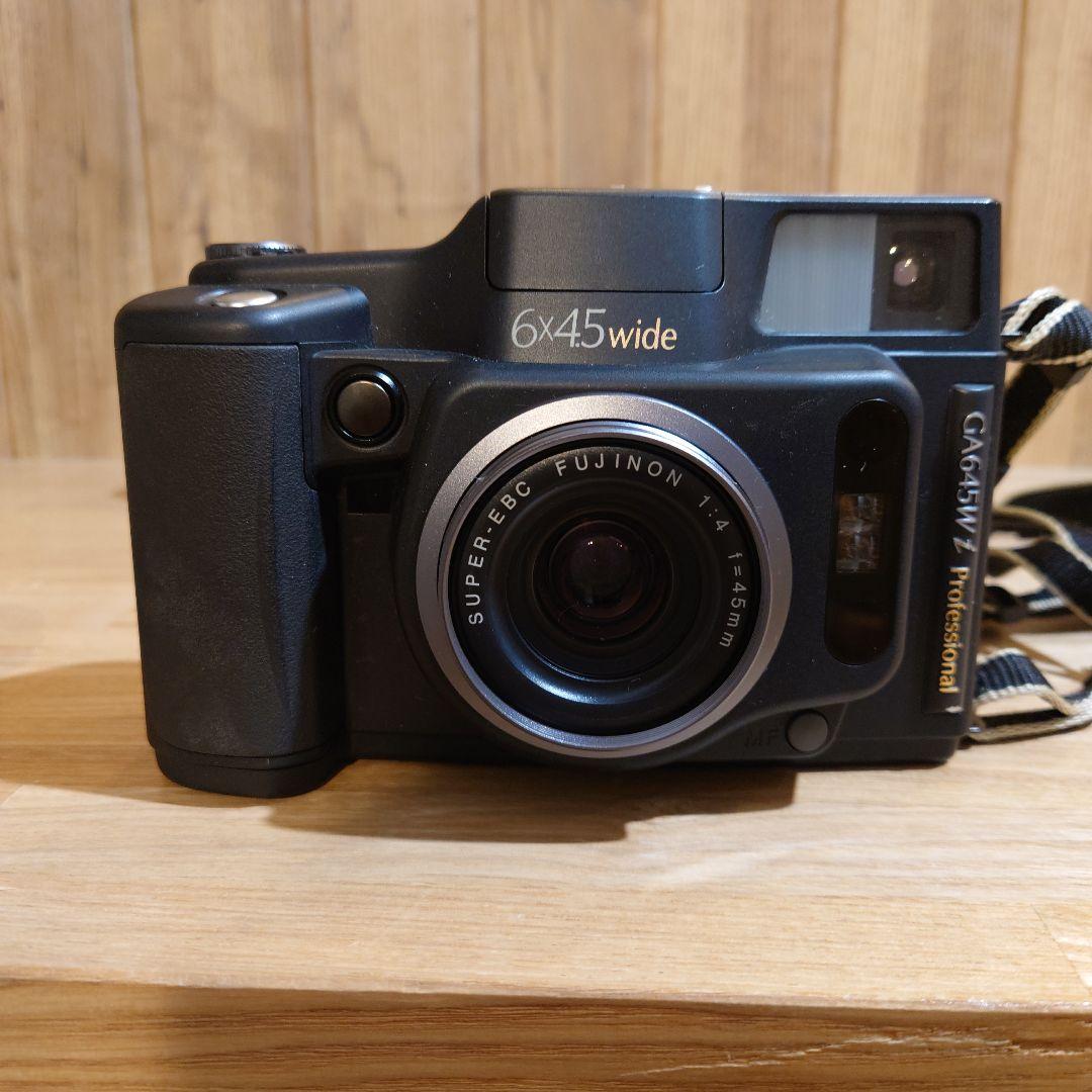 フジフイルム　GA645wi　フード+カバー付き