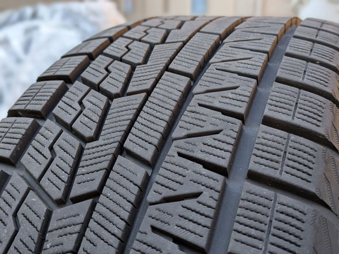 20系ヴェルファイア　18インチホイール付スタッドレスタイヤ 235/50R18