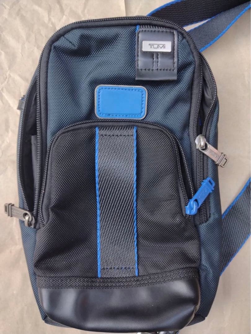 TUMI トゥミ ボディバッグ スリングバッグ