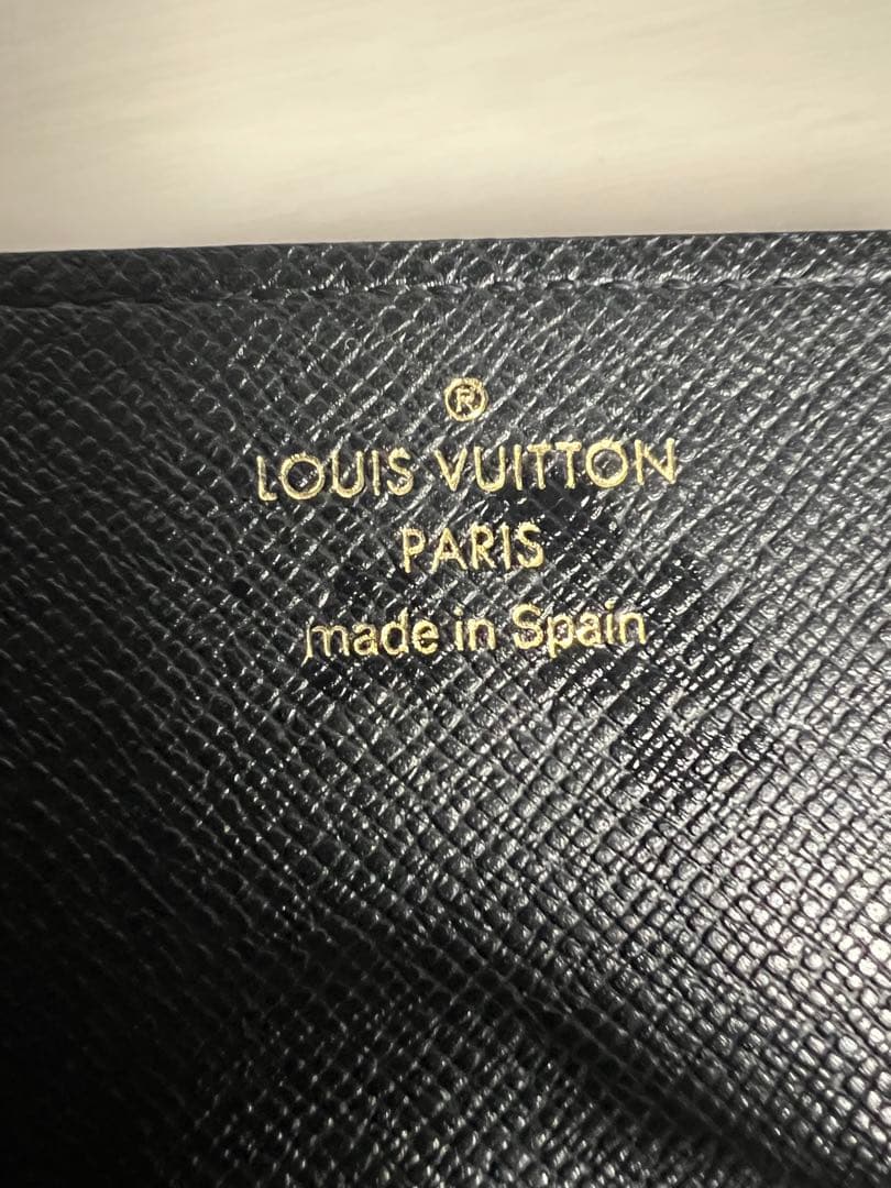 LOUIS VUITTON エピ名刺入れ