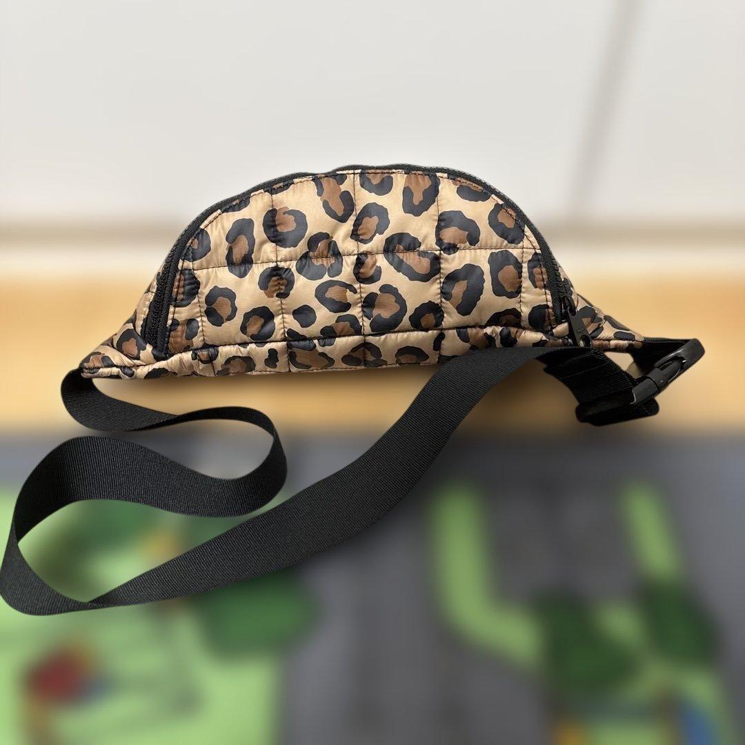 UGG ヒョウ柄 ボディバッグ