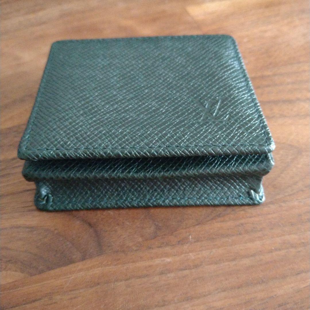 美品　Louis Vuitton　タイガ　 グリーン　ケース