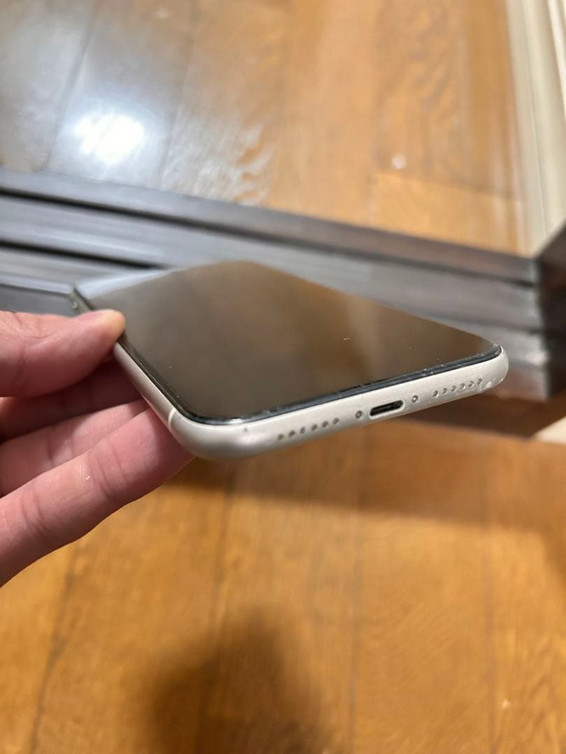 Apple iPhone 11 128GB SIMフリーフィルム・iface付き