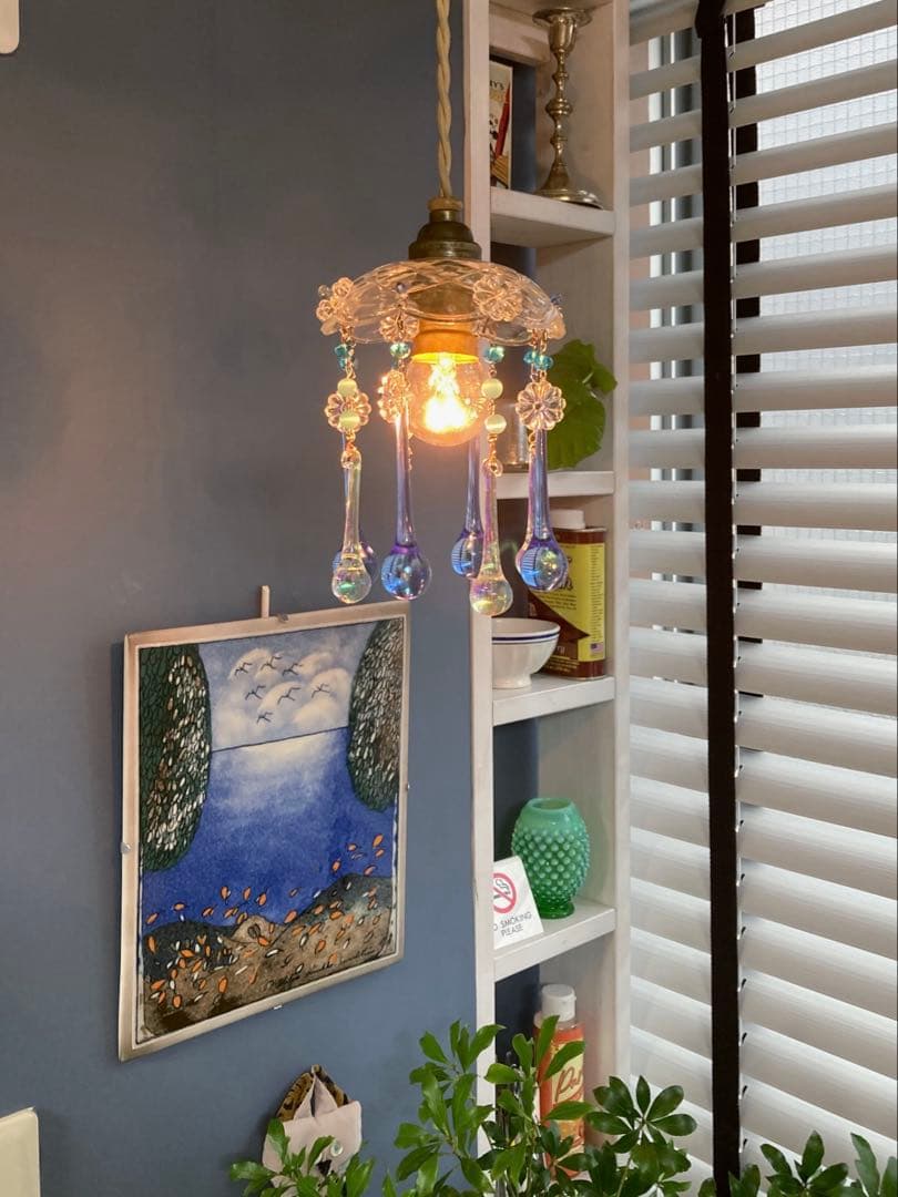 シャンデリア　1920年　フランス（青と虹）アンティーク　オパールセント