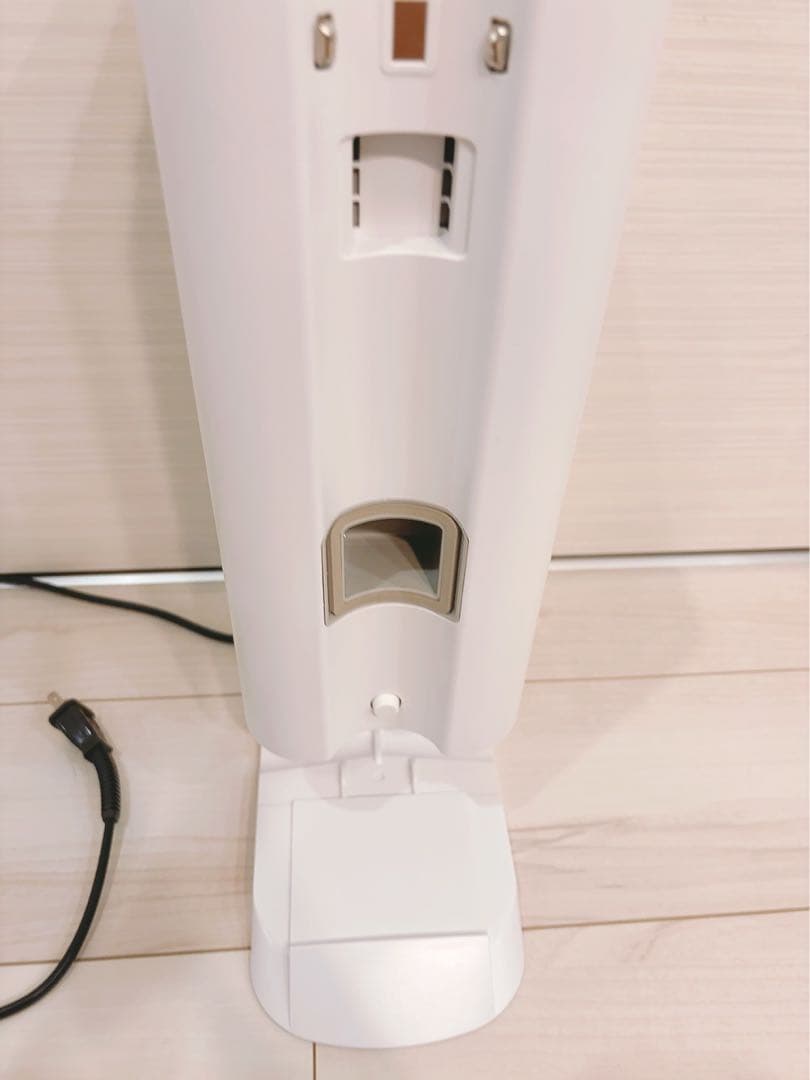 パナソニック コードレス掃除機 充電式掃除機 MC-NS10K 2023年製