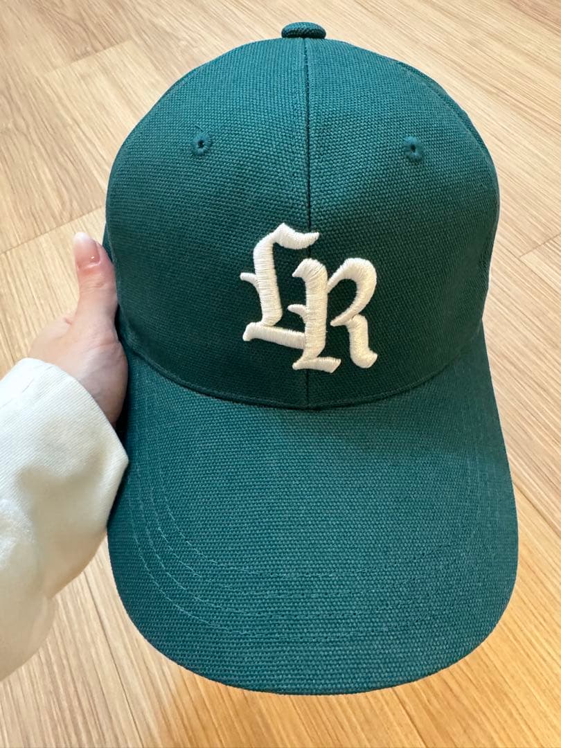 【試着のみ未使用】LIBEIROリベイロカラバリエンブロロゴキャップ