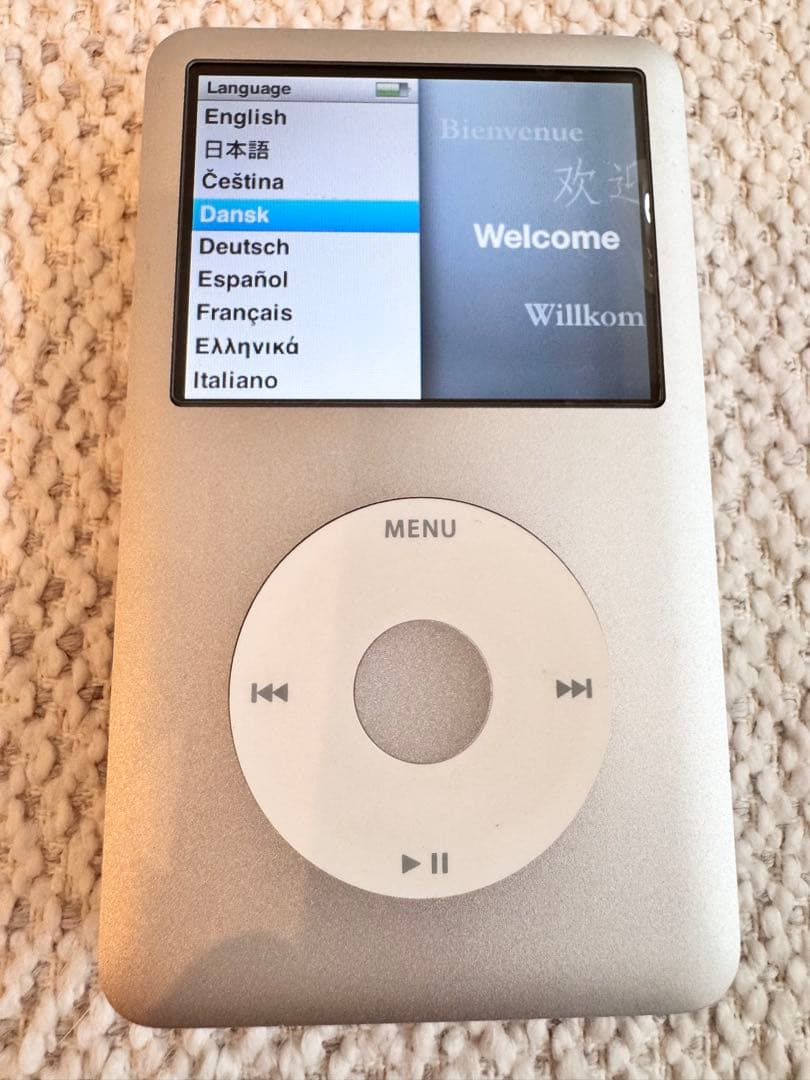 【極美品】iPod classic 第6世代 160GBシルバー 新品バッテリー
