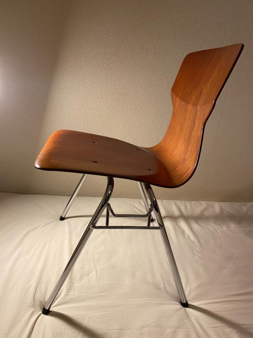 Casala obo-Formsitz PAGWOOD　スタッキングチェア