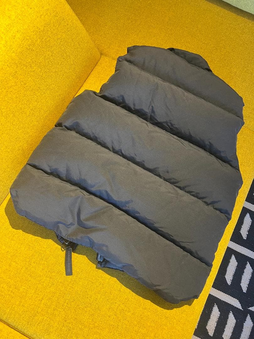 値下げしました！カナダグース ダウンベスト Mサイズ