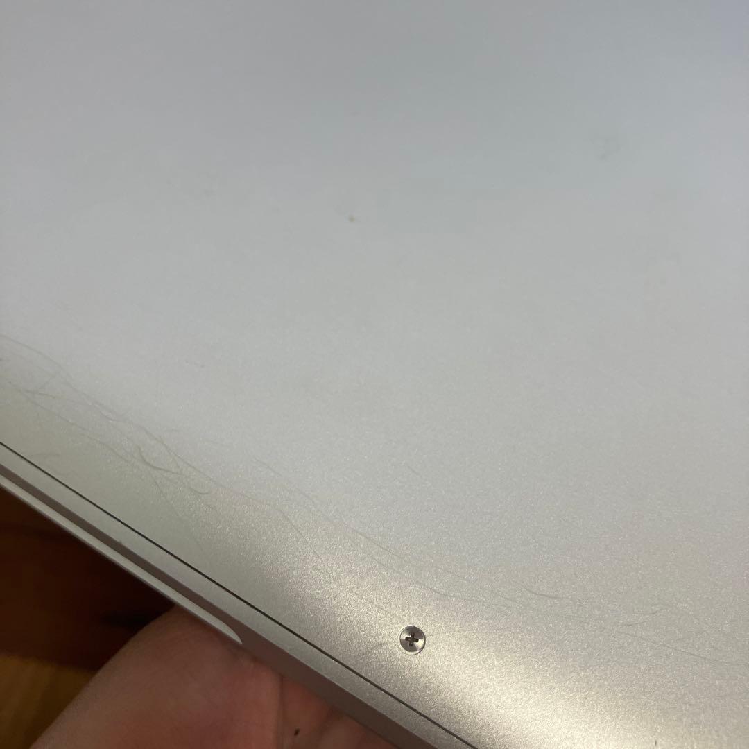 MacBook Pro 本体 + Apple Magic Mouse