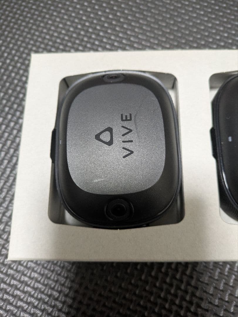 その他 HTC VIVE Ultimate Tracker 3+1kit