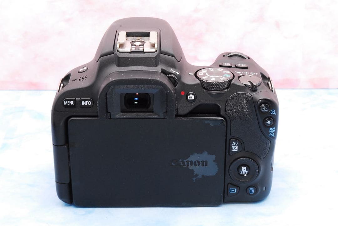 キャノン kiss X9★高性能＆高画質★スマホ転送OK★使いやすさ抜群