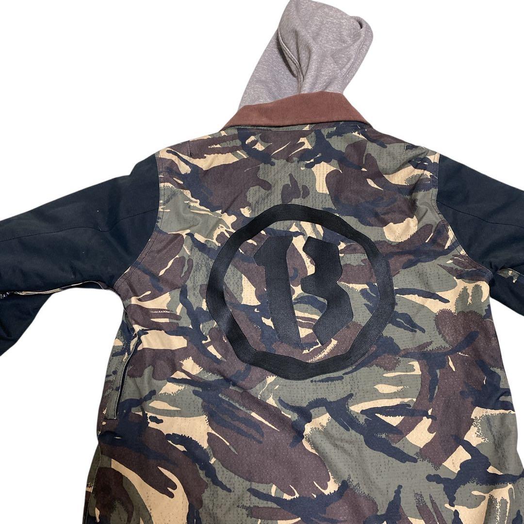 BURTON 迷彩柄 スノーボードウェア、ジャケット　Sサイズ