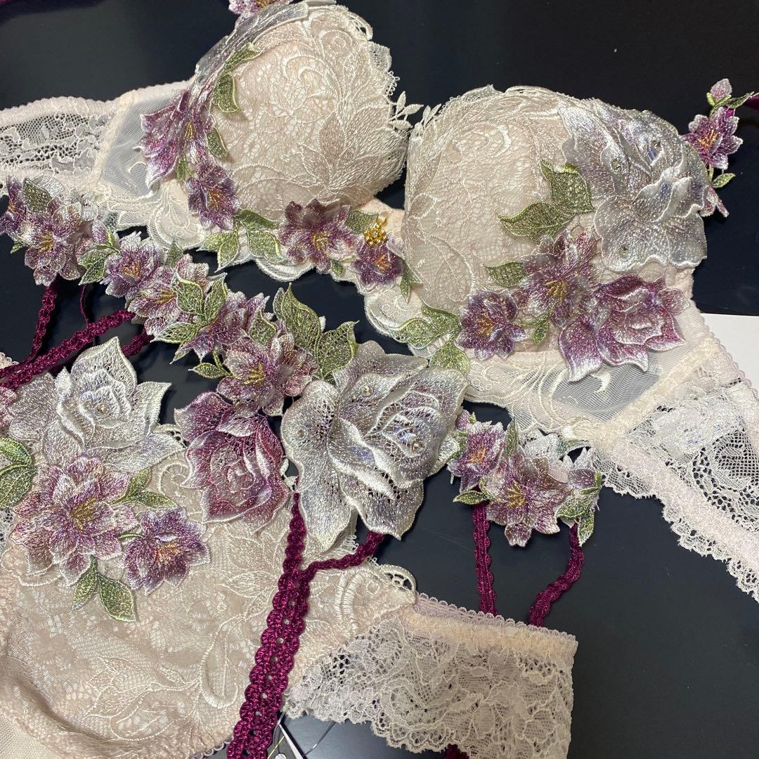 salute 09 店舗限定 OCカラー　D70、ソングM、ガーターベルト