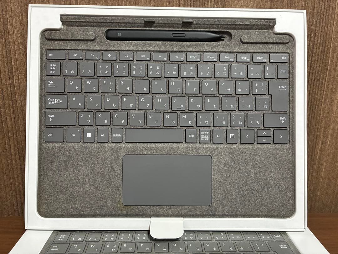 Microsoft Surface Pro 8 本体＋キーボード＋α