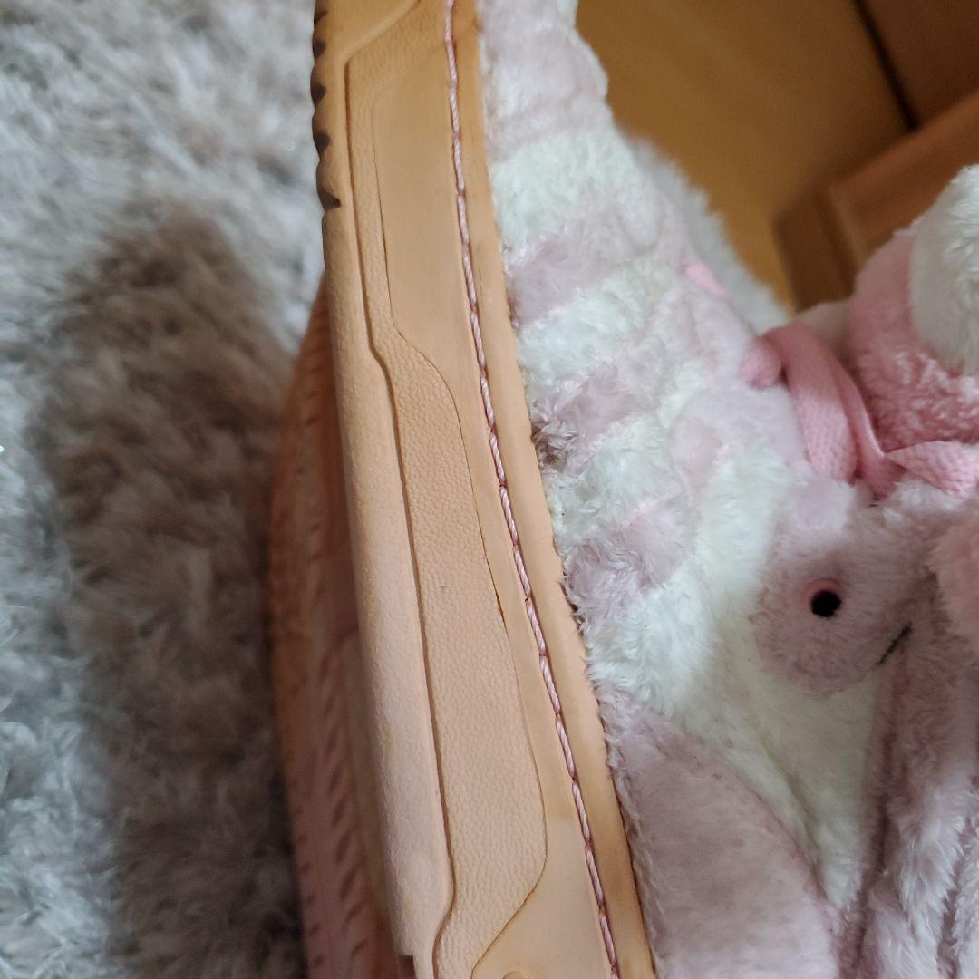 【リリー】クマ顔デザイン ピンクスニーカー