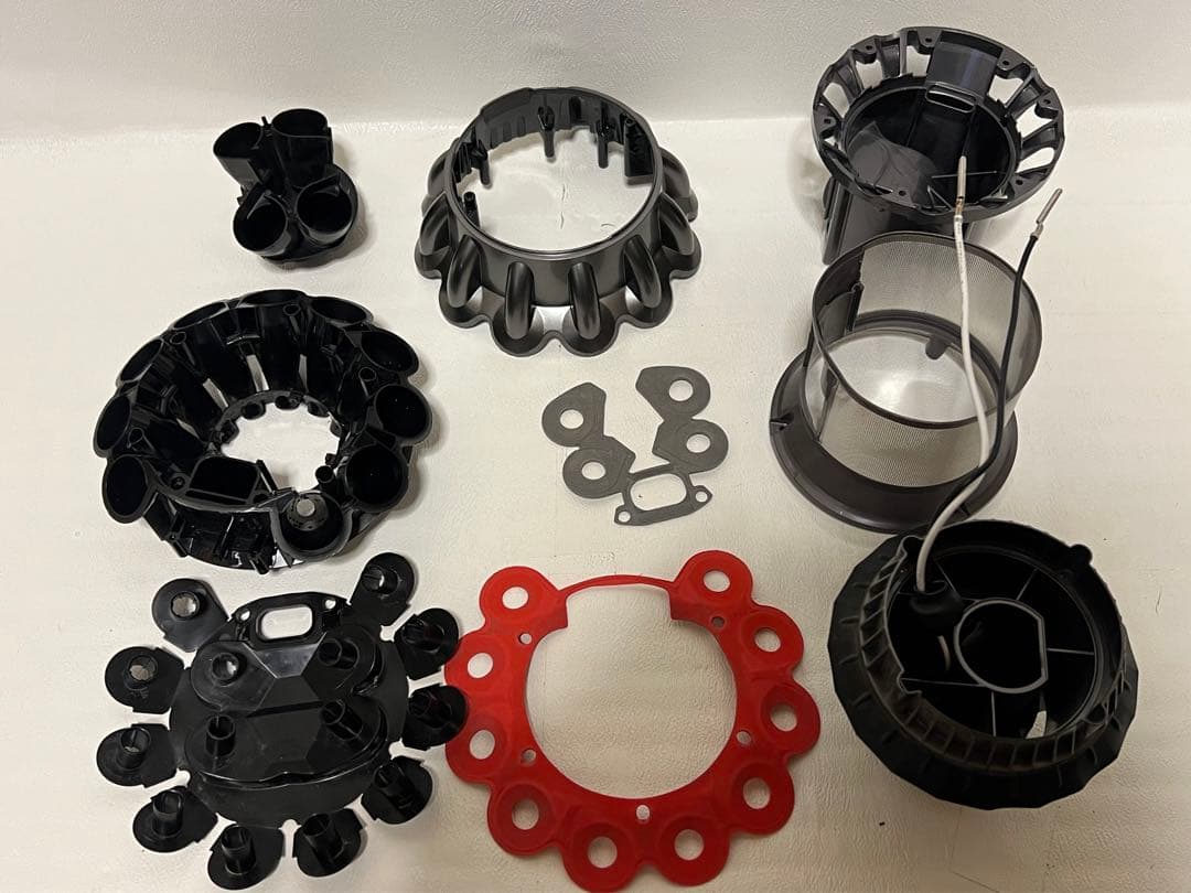 動作品ダイソンコードレス掃除機 dyson sv12 V10 7q