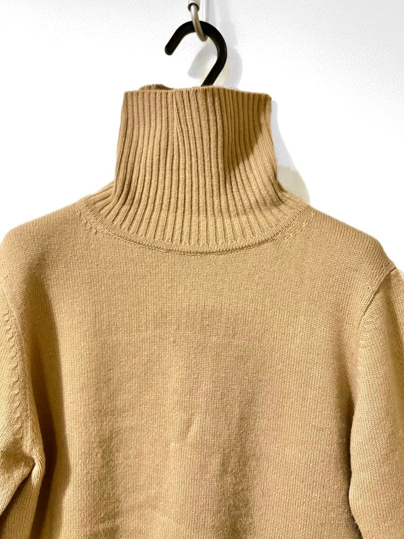 ヨシエイナバyoshieinaba カシミヤ100%タートルネック セーター