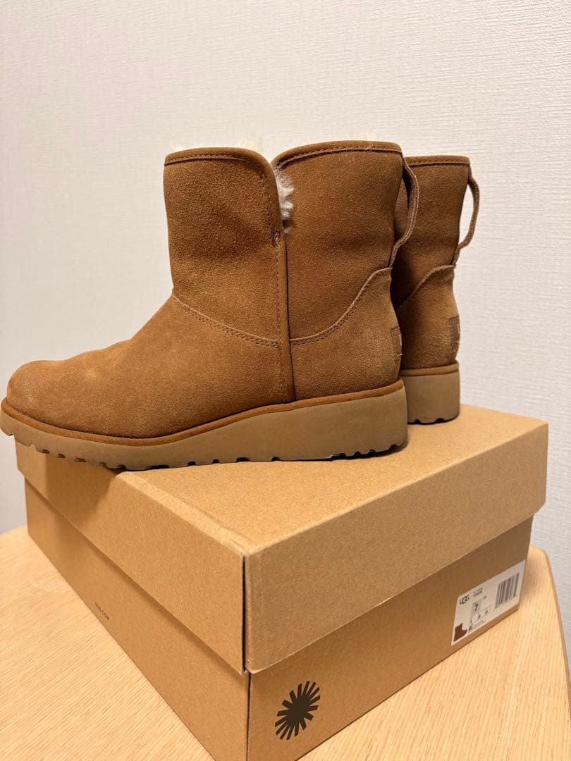 アグ　UGG ゆかり