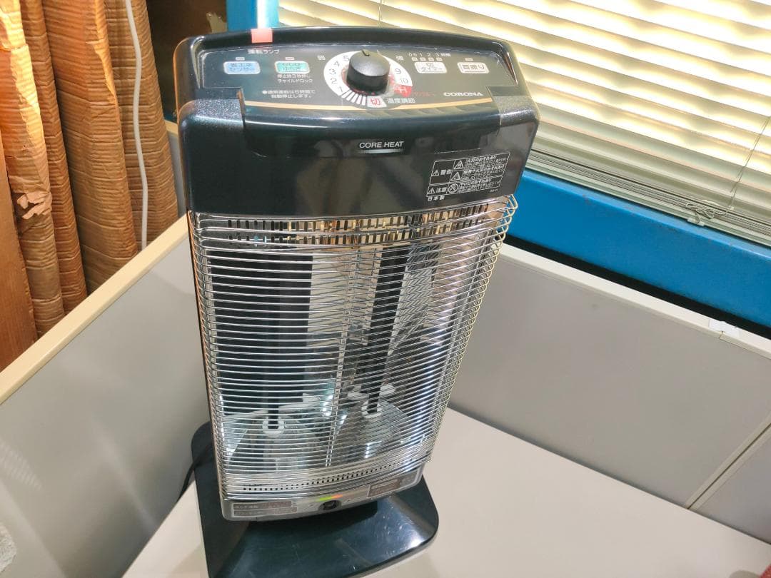 CORONA遠赤外線ヒーター☆11段階調整☆自動首振り☆2018年製【美品】