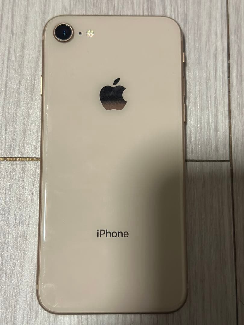 Apple iPhone 8 ゴールド 本体