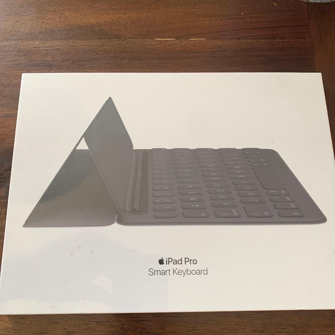 iPad（第9世代、第8世代、第7世代) スマートキーボード新品シュリンク未開封
