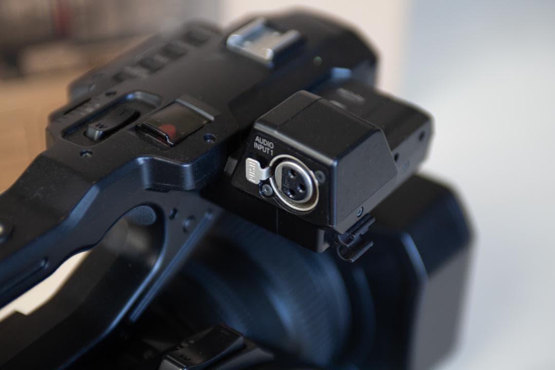 Panasonic HC-X20-K 業務用ビデオカメラ 通電時間38h