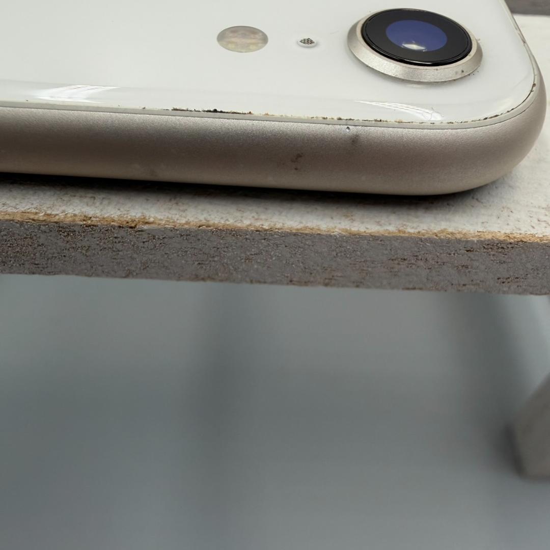 iPhone SE第3世代 128GB スターライト 331
