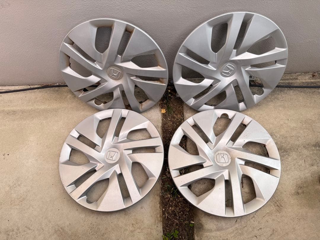 BLIZZAK 205/60R16 スタッドレスホイールセット 兵庫県引取り限定