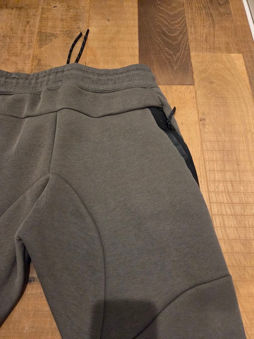 【美品】NIKE ナイキ テックフリース上下セット カーキ オリーブ XL