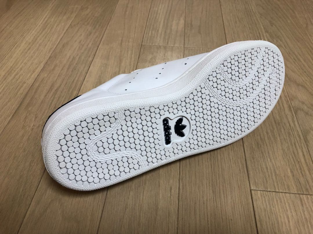 アディダス スタンスミス