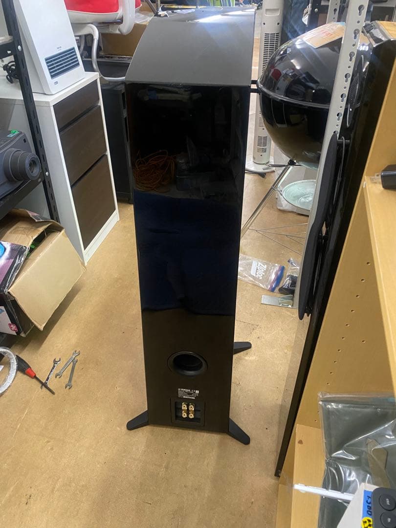 Yamaha フロアスタンディングスピーカー　NS-F700①