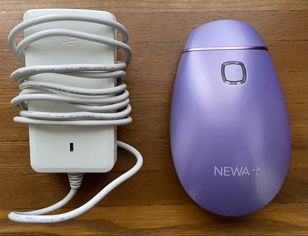 newaリフト＋　美顔器