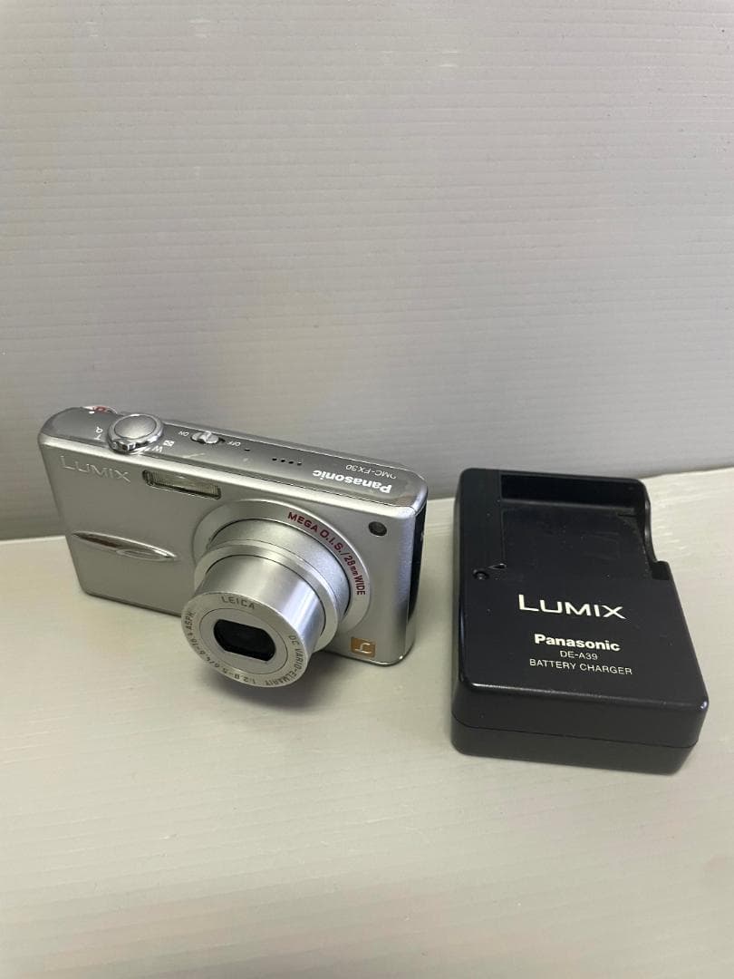 【Panasonic LUMIX DMC-FX30 シルバー】