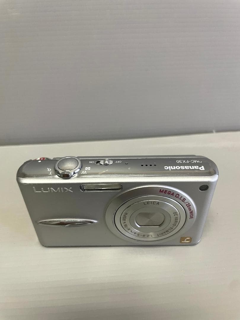 【Panasonic LUMIX DMC-FX30 シルバー】