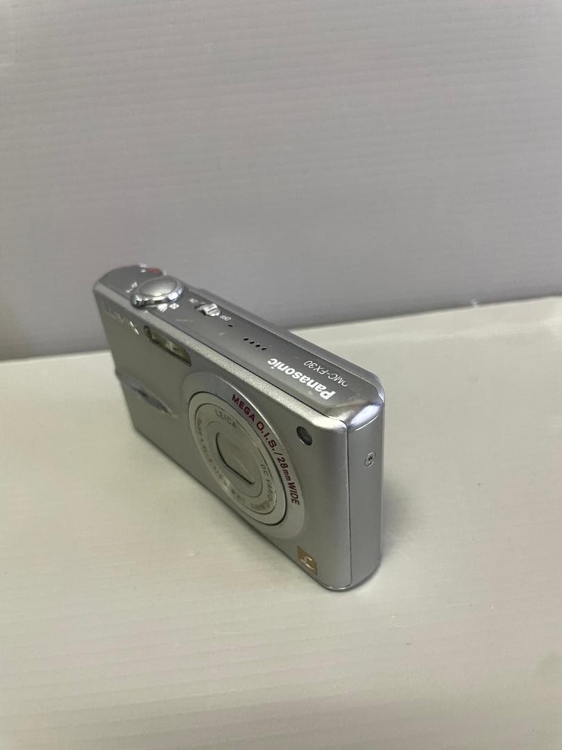 【Panasonic LUMIX DMC-FX30 シルバー】