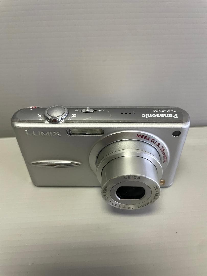 【Panasonic LUMIX DMC-FX30 シルバー】