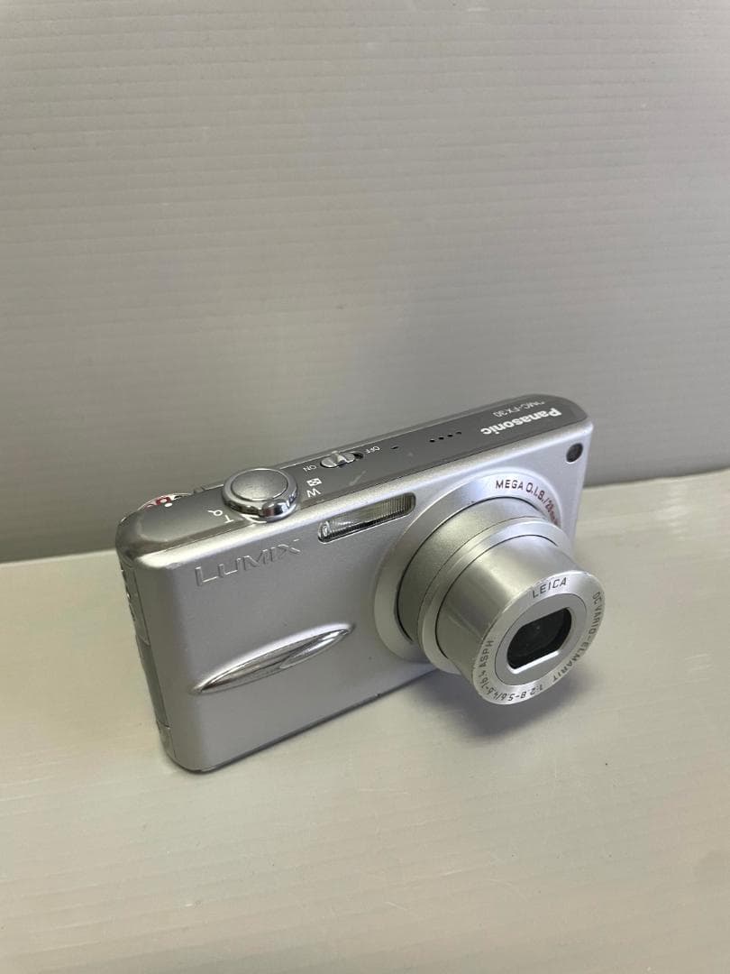 【Panasonic LUMIX DMC-FX30 シルバー】
