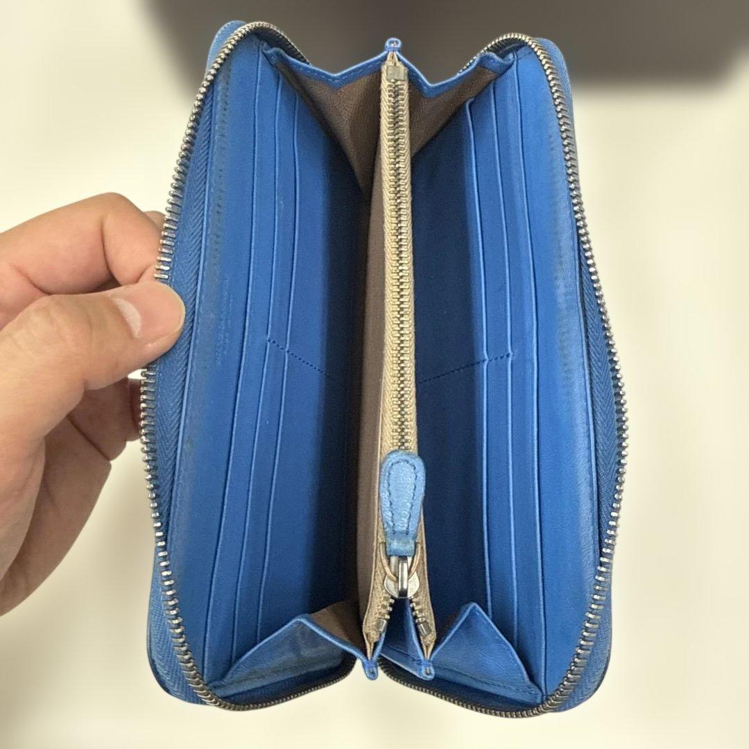 BOTTEGA VENETA ラウンドジップ ブルー レザー 長財布