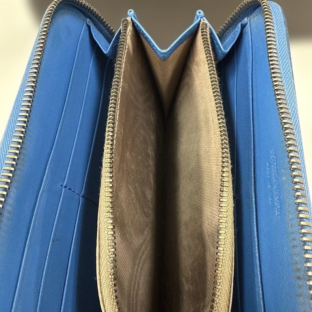 BOTTEGA VENETA ラウンドジップ ブルー レザー 長財布