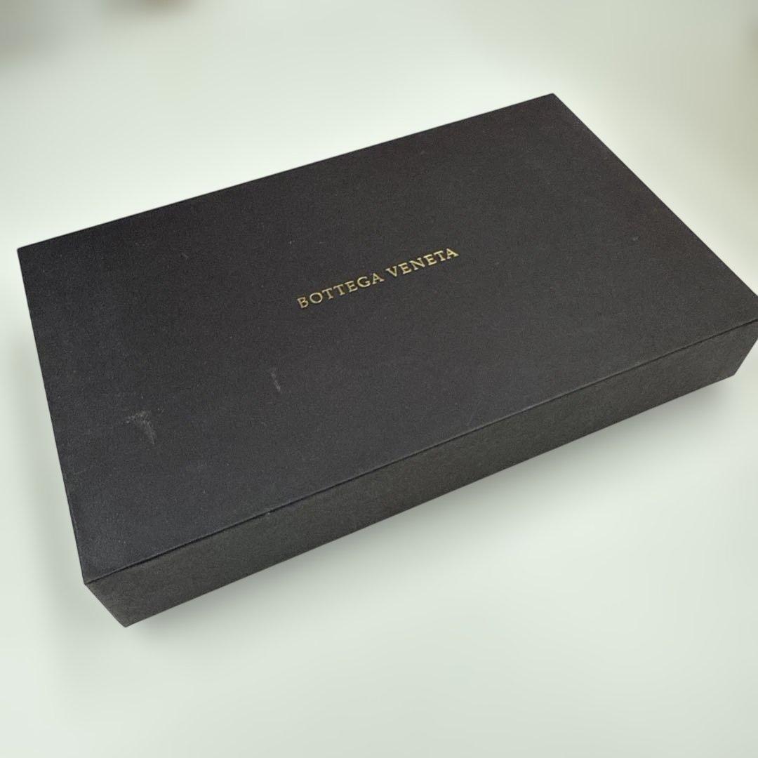 BOTTEGA VENETA ラウンドジップ ブルー レザー 長財布