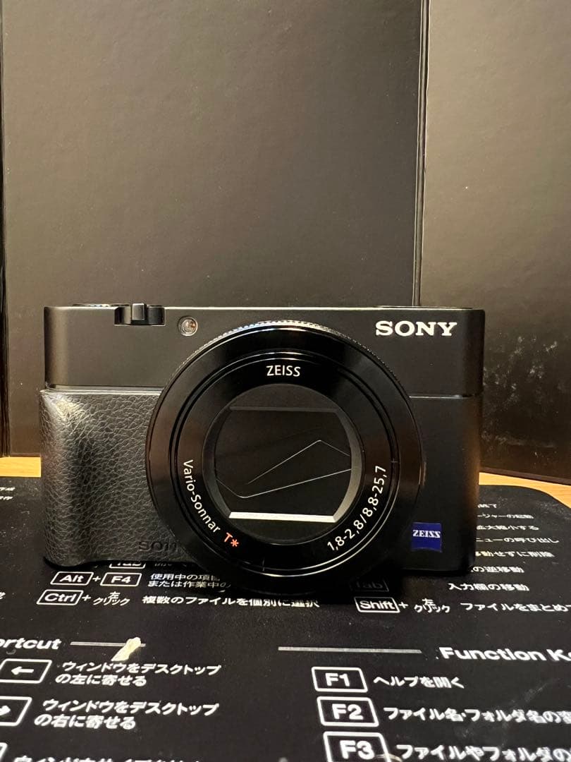 SONY cyber-shot dsc-rx100M5&三脚