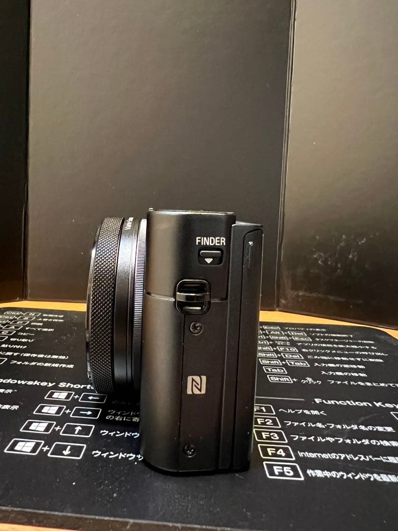 SONY cyber-shot dsc-rx100M5&三脚